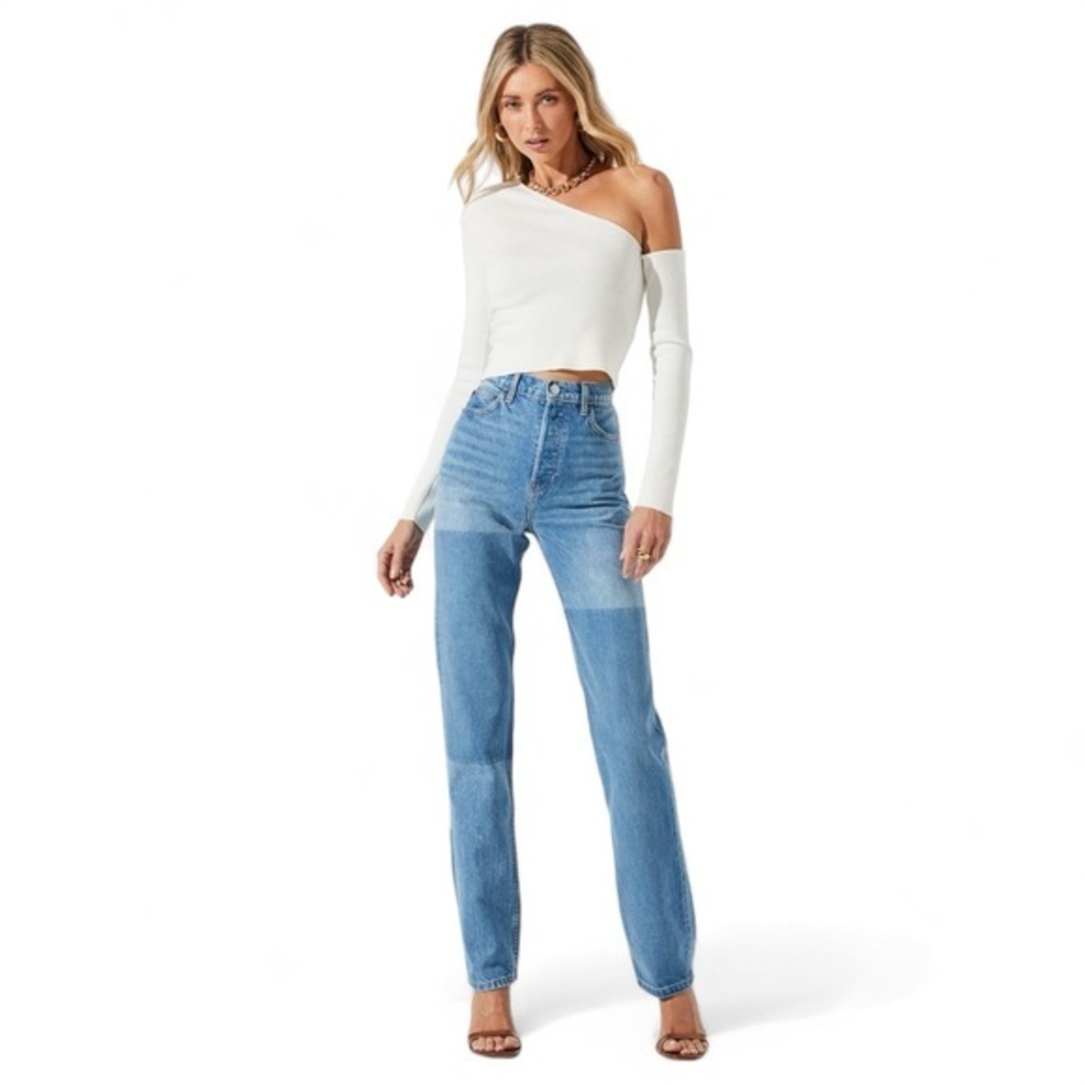 ASTR THE LABEL Long Sleeve Shoulder Cutout Top